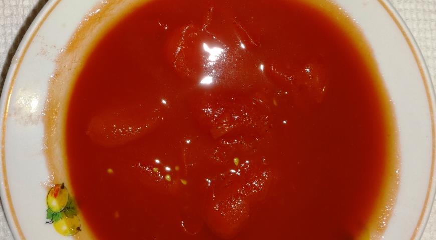 Фото приготовления рецепта:  Свинина, тушённая в томатном соусе, шаг №5