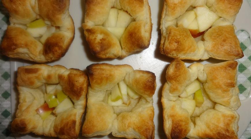 Фото приготовления рецепта: Пирожные с фруктами, шаг №6
