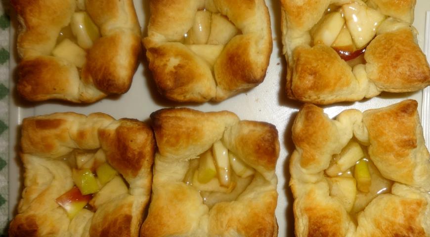 Фото приготовления рецепта: Пирожные с фруктами, шаг №8