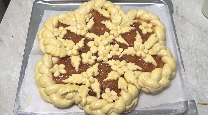 Фото приготовления рецепта: Пирог с яблочной начинкой, шаг №5