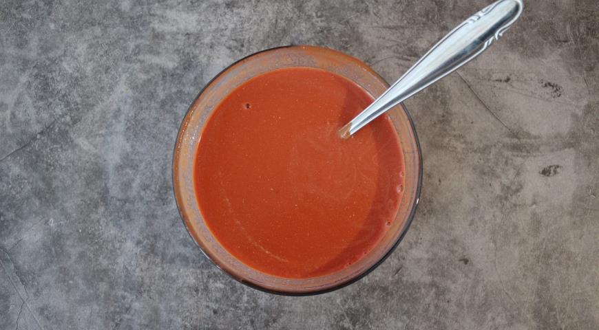 Фото приготовления рецепта: Ежики в томатном соусе, шаг №5