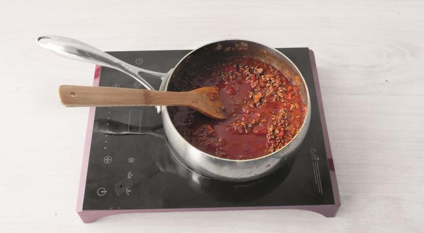 Фото приготовления рецепта: Турецкая мусака с баклажанами и помидорами, шаг №7