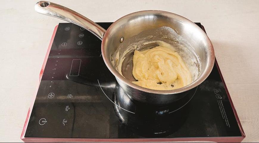 Фото приготовления рецепта: Крокеты из вареных яиц с ветчиной и сыром, шаг №2