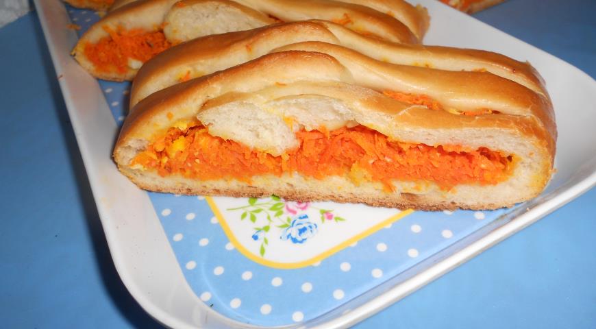 Выпекаем морковный пирог в духовке до готовности