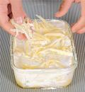 Фото приготовления рецепта: Лазанья с тремя видами сыра, шаг №6