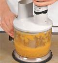 Фото приготовления рецепта: Пирог с мандаринами, шаг №3