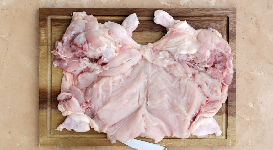Фото приготовления рецепта: Галантин из курицы и утки с потрошками , шаг №1