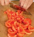Фото приготовления рецепта: Домашний томатный соус, шаг №1