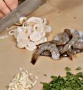 Фото приготовления рецепта: Капеллини с морепродуктами, шаг №1