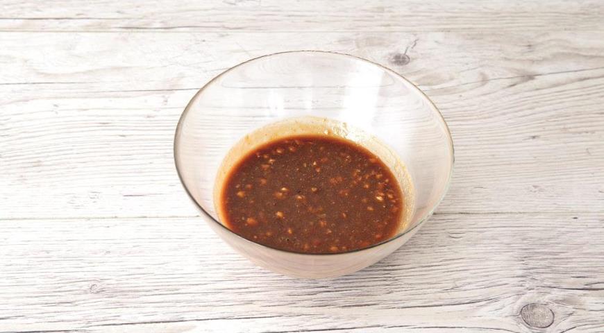 Фото приготовления рецепта: Лапша с индейкой в арахисовом соусе, шаг №1