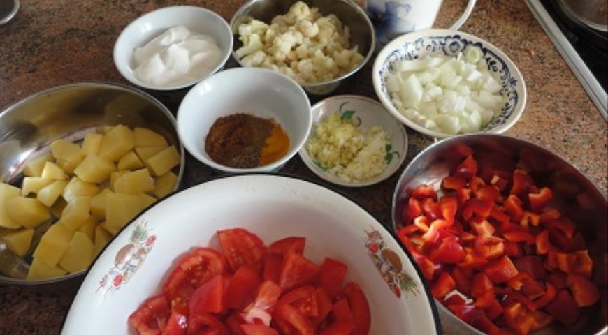 Фото приготовления рецепта: Овощная корма (Vegetable Korma), шаг №1