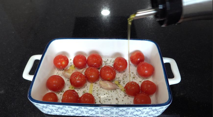 Фото приготовления рецепта: Полента с сыром, томатами, и базиликом, шаг №1