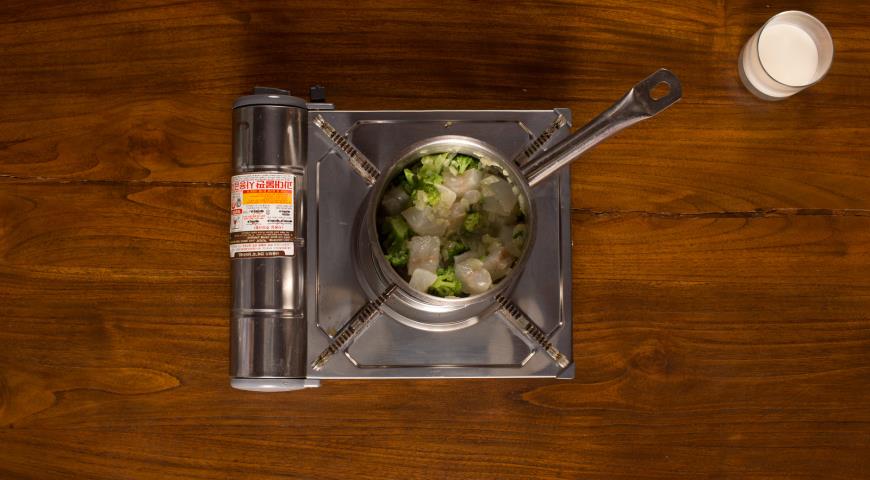 Фото приготовления рецепта: Суп-пюре из малоглазого макруруса, шаг №1