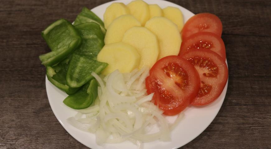 Нарезать овощи для приготовления клефтико