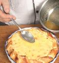Фото приготовления рецепта: Пирог с творогом и цукатами, шаг №6