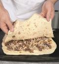 Фото приготовления рецепта: Критский пирог с рисом, шаг №5