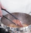 Фото приготовления рецепта: Рагу из семги с картофелем, шаг №6
