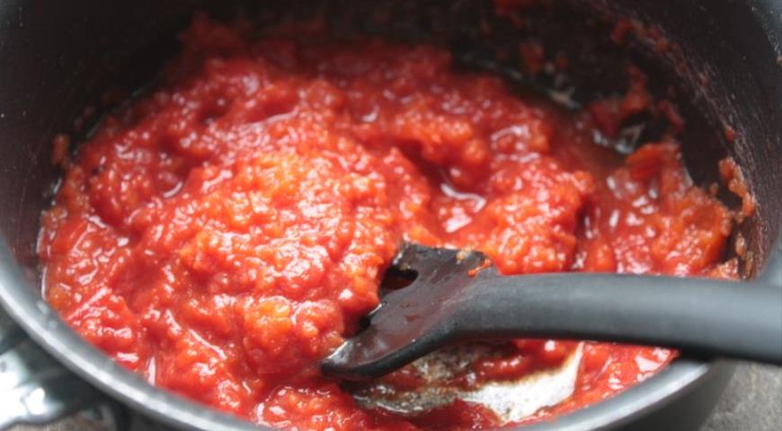 Готовим томатно-перцевый соус для польпетт