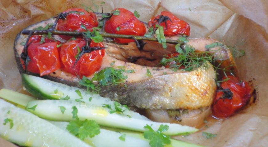 Фото приготовления рецепта: Рыба, запеченная с овощами, шаг №5