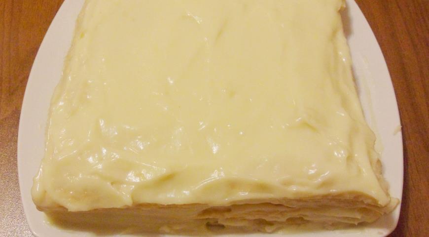 Фото приготовления рецепта: Торт Наполеон из готового слоеного теста, шаг №10