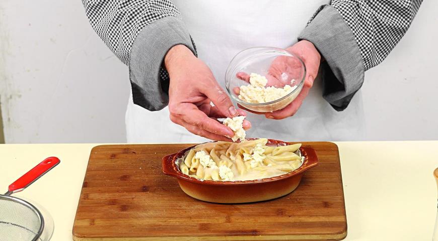 Фото приготовления рецепта: Мac’n’cheese, макароны с сыром, шаг №6