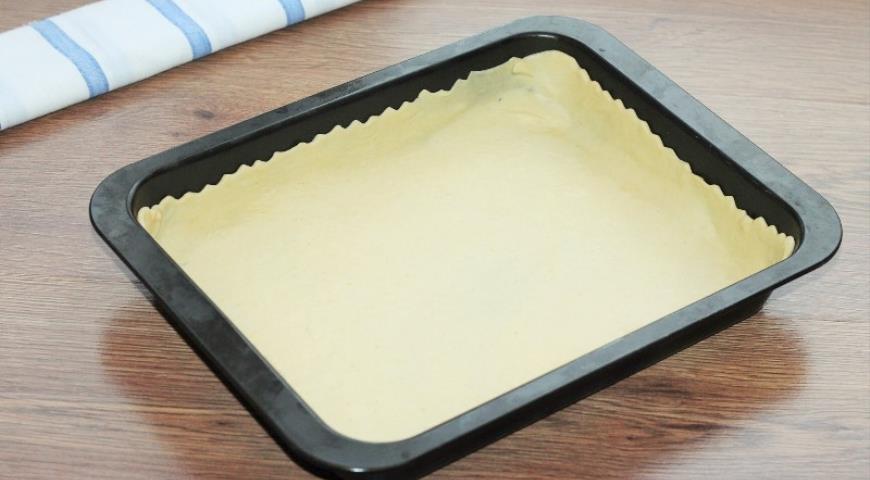 Фото приготовления рецепта: Пирог со стручковой фасолью и мясом, шаг №18