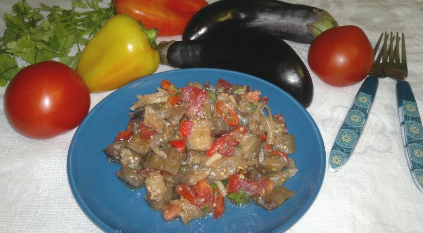 Фото приготовления рецепта: Салат из баклажанов, шаг №10