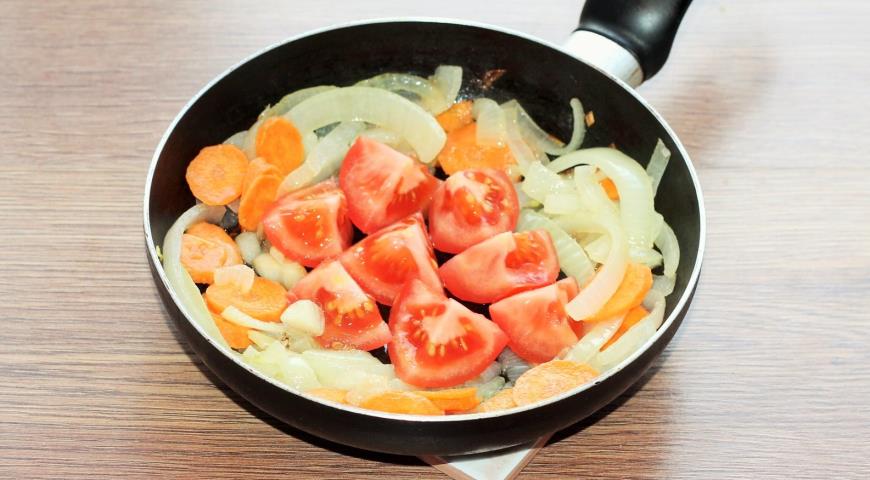 Фото приготовления рецепта: Суп с вялеными томатами или намазка для бутербродов, шаг №4