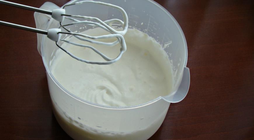 Фото приготовления рецепта: Торт Шпинат - малина- инжир, шаг №16