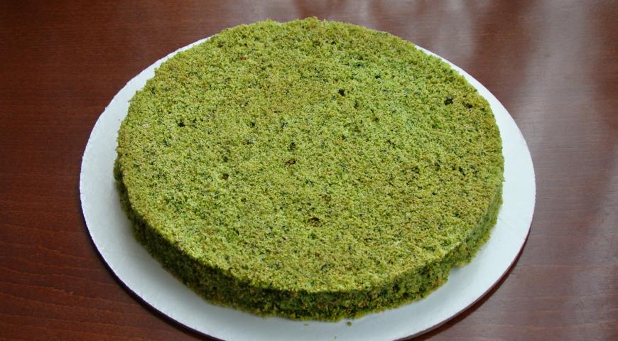 Фото приготовления рецепта: Торт Шпинат - малина- инжир, шаг №13