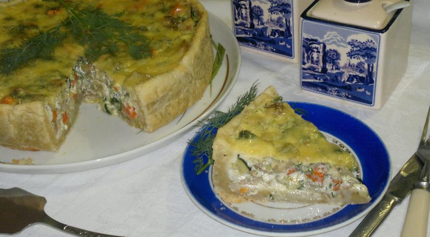 Фото приготовления рецепта: Пирог с рыбой и овощами, шаг №26