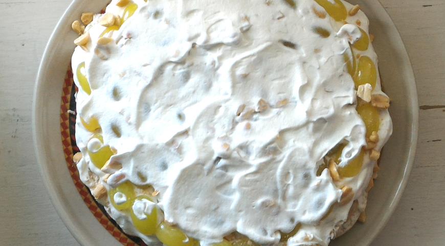 Фото приготовления рецепта: Зефирный торт Сливочное облако, шаг №13
