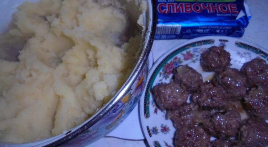 Фото приготовления рецепта: Запеченный картофель с секретом, шаг №2