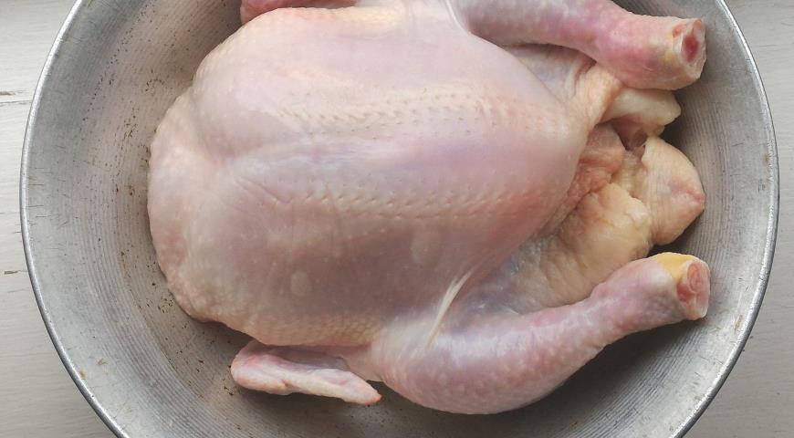 Фото приготовления рецепта: Курица с мандаринами, запеченная в духовке, шаг №1