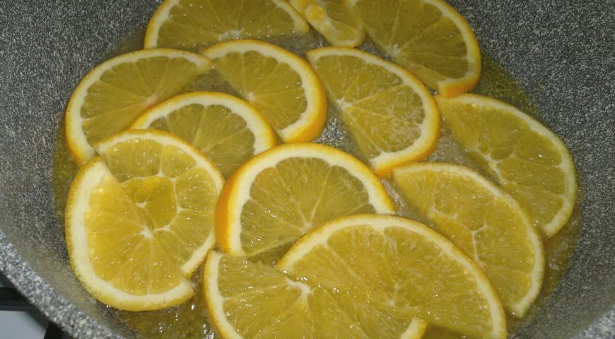 Фото приготовления рецепта: Тарт с творогом и апельсинами, шаг №8