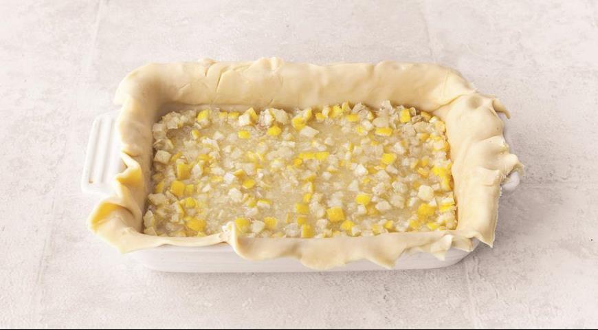 Фото приготовления рецепта: Лимонный пирог, шаг №4
