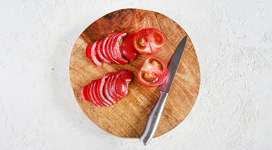 Баклажаны с помидорами и сыром в духовке