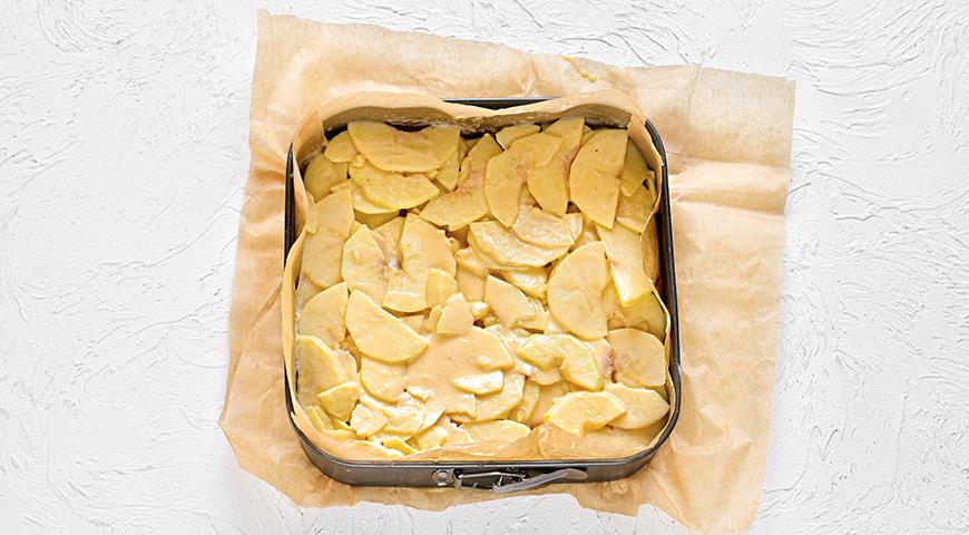Приготовление яблочного пирога