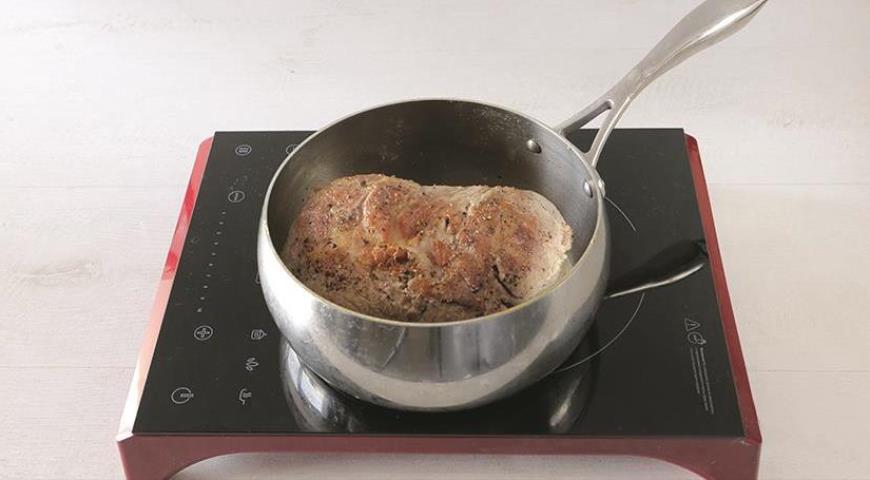 Фото приготовления рецепта: Рамен с пряной свининой, шаг №2