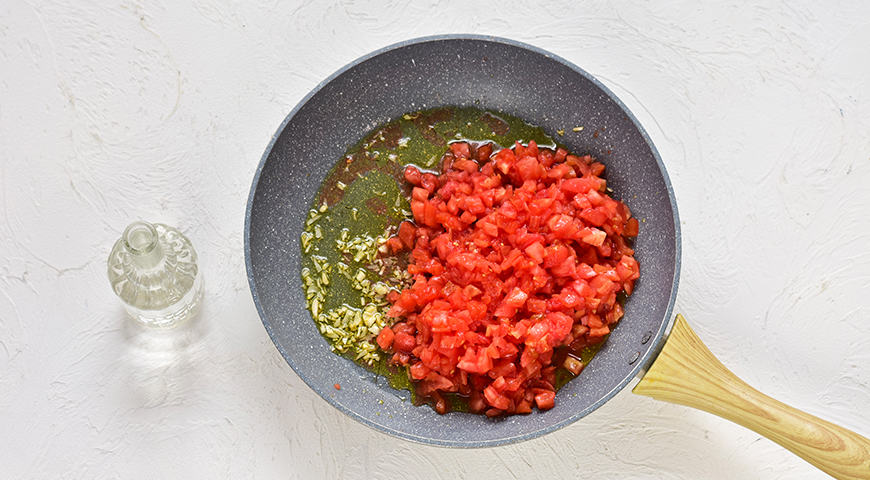 Мидии в томатном соусе, приготовление томатного соуса