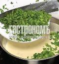 Фото приготовления рецепта: Говядина в сметанном соусе, шаг №5