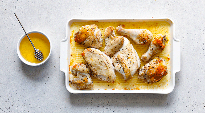 Фото приготовления рецепта: Курица с медом в духовке, шаг №3